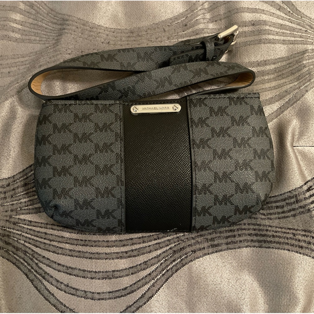 Michael Kors Crossbody Purse - Black/Silver Combo